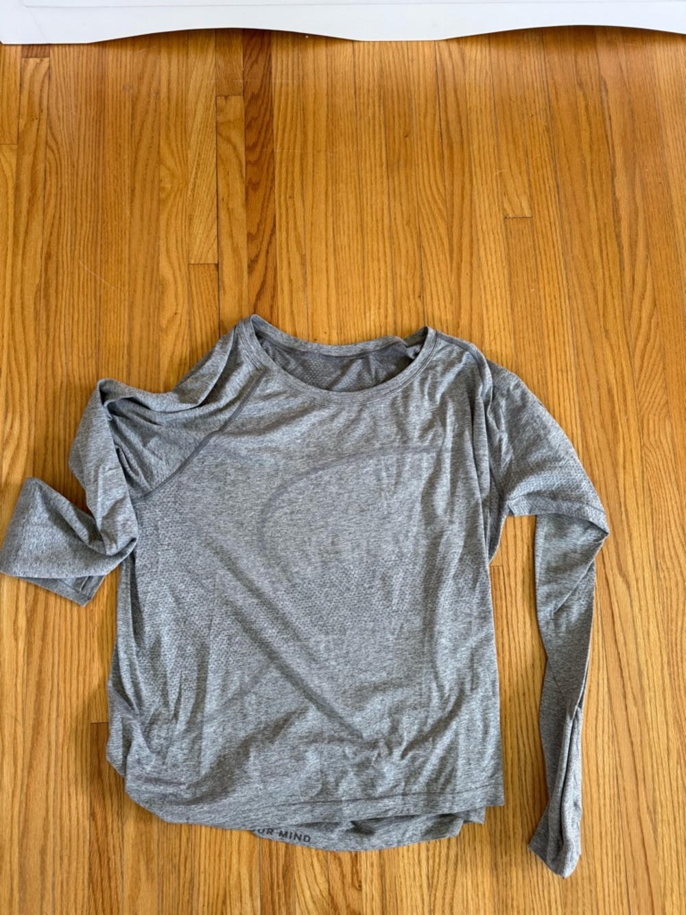 lululemon athletica Heather Gray Long-Sleeve Crew Top